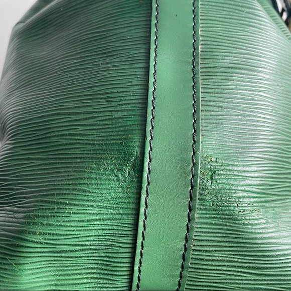 🔴SOLD on VC🔴 Louis Vuitton Petit Noé shoulder bag epi leather - Picture 8 of 14